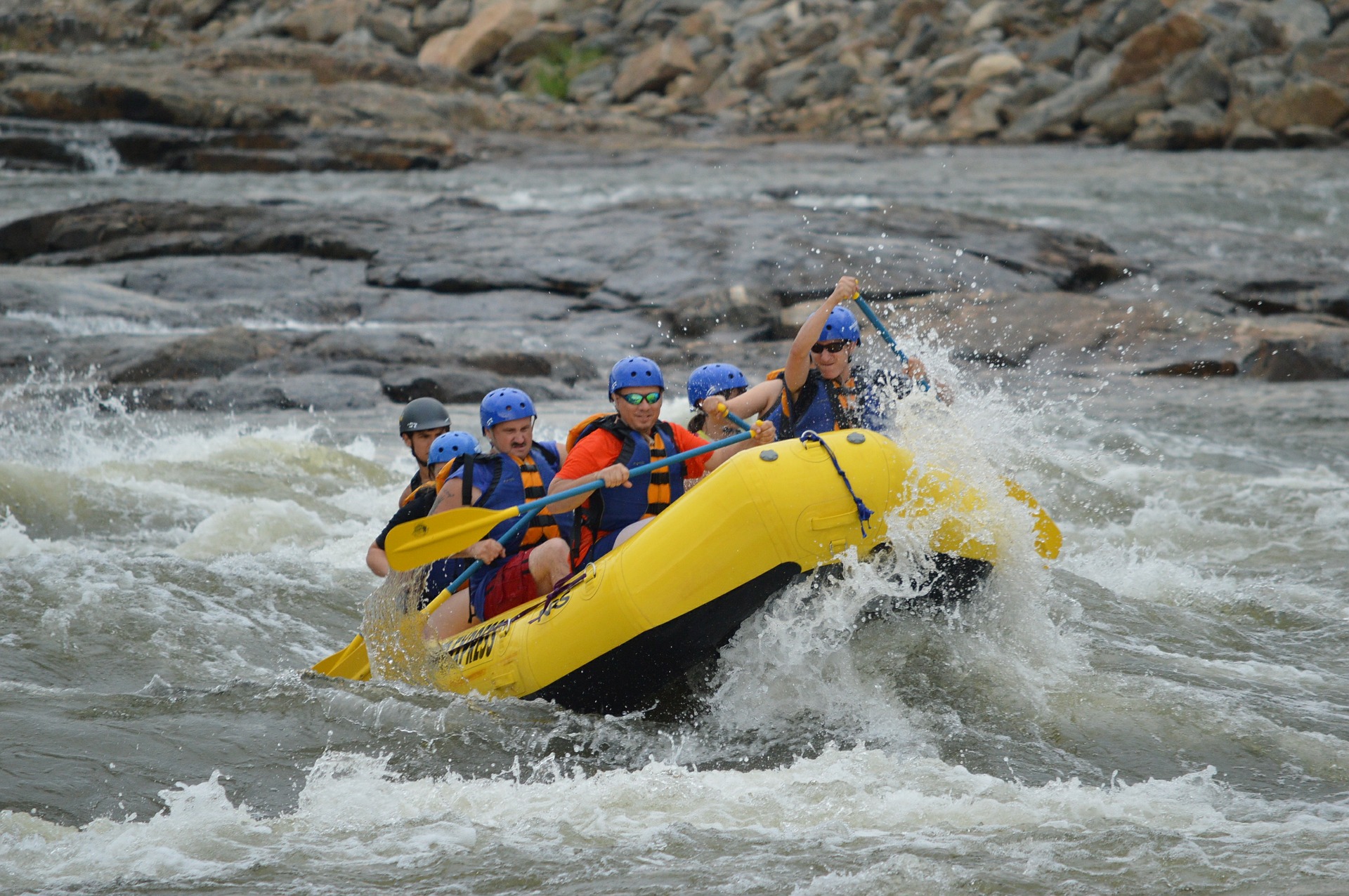 rafting-444743_1920